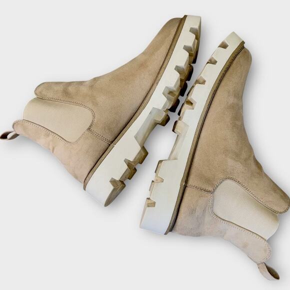 Chinese Laundry Suede Chelsea Booties Chunky Lug Sole Pullon Size 8.5 Cream - Picture 6 of 13